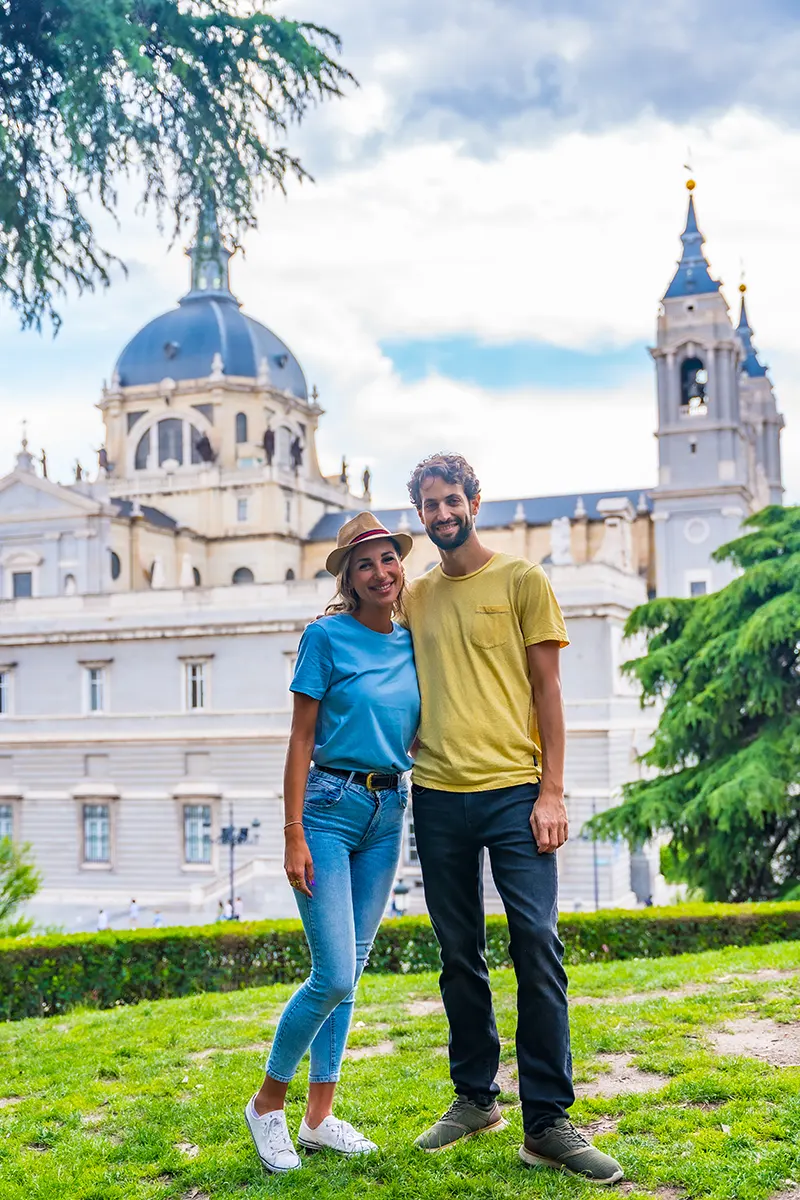 turistas en madrid luxury host